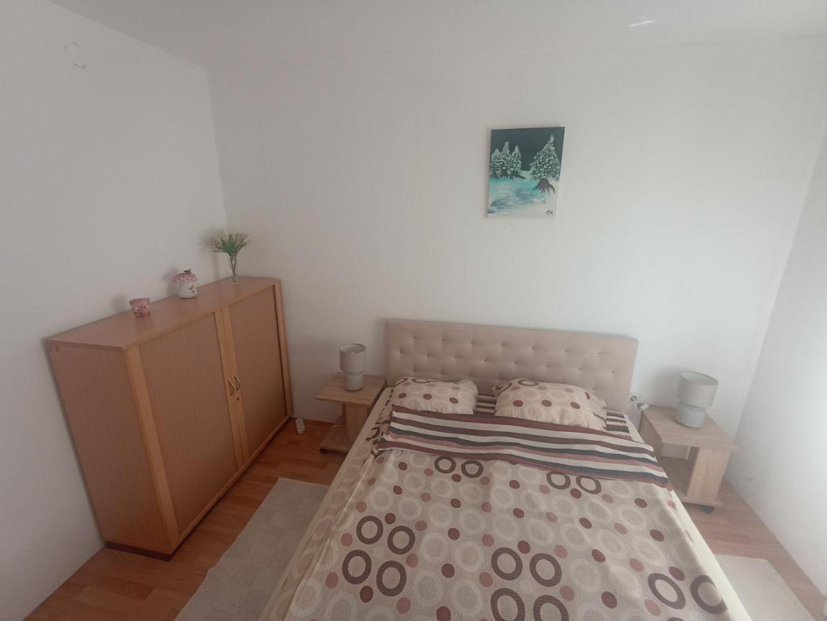Sleep & Fly - Airport Apartment
